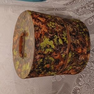 Large Hat Storage box  - Elegant Design  6540